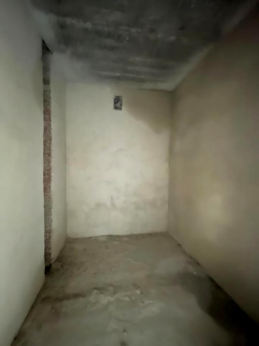 1866510917518164