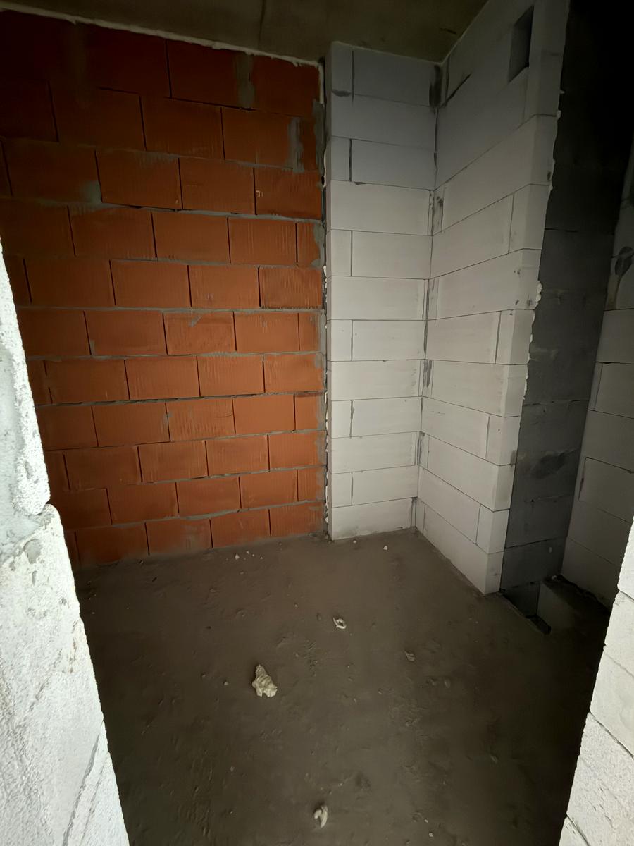 1866514373533743