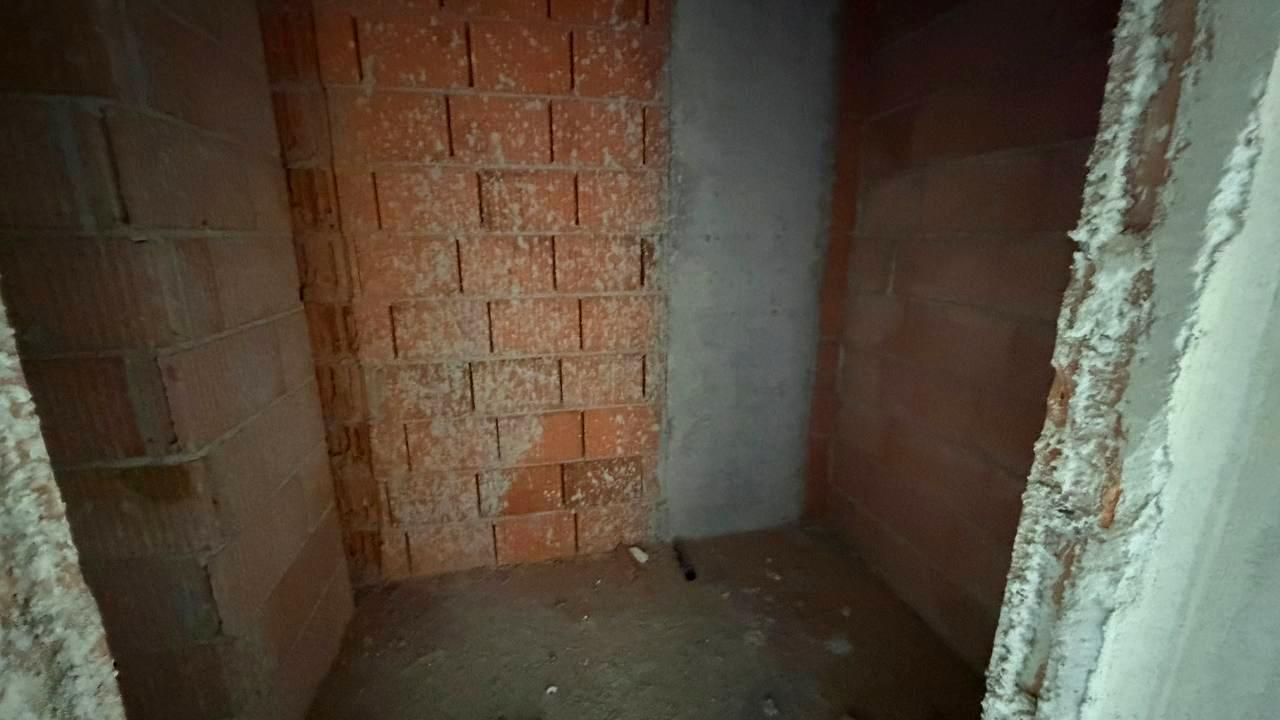 1866517623257577