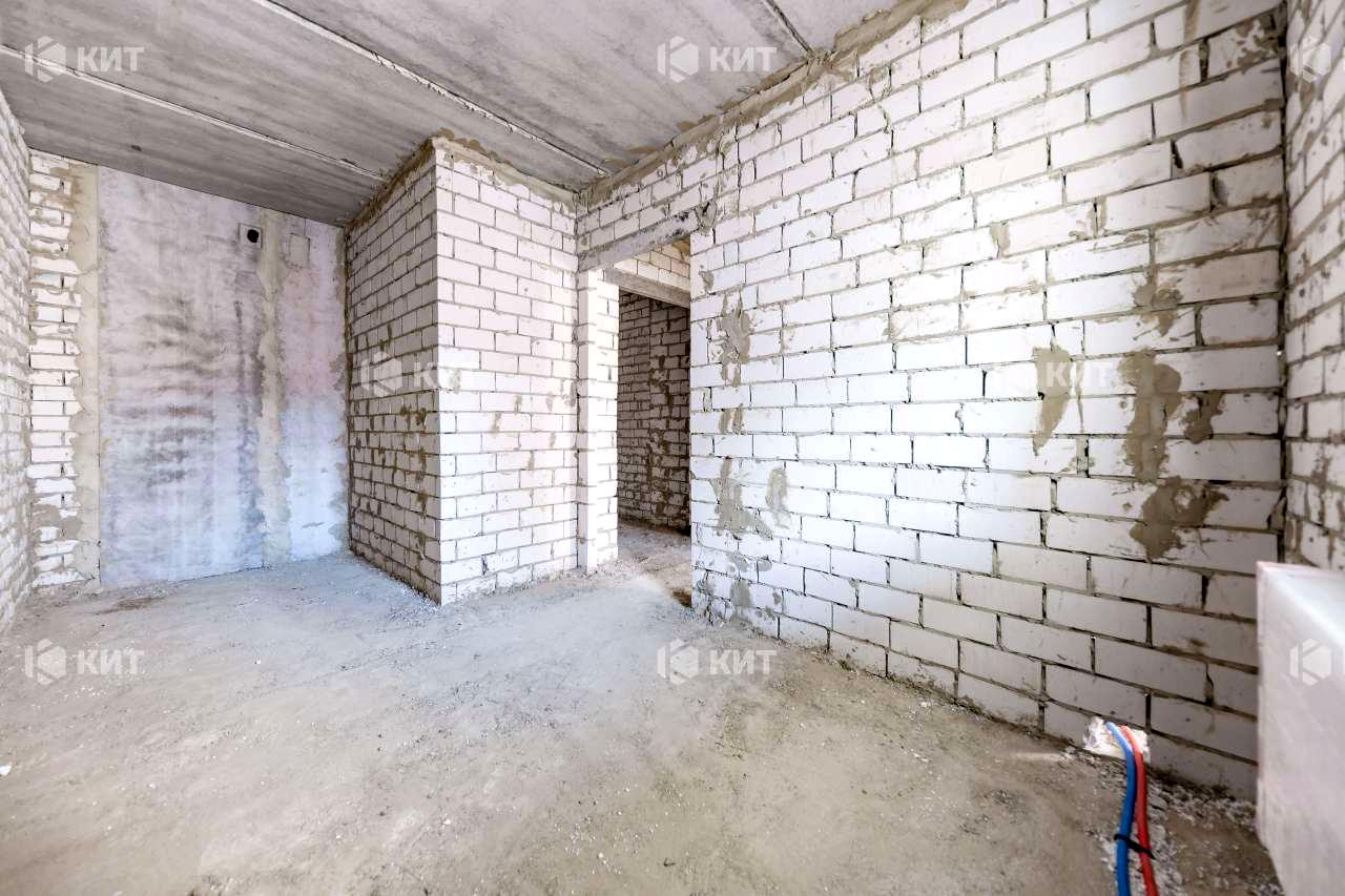 1866520476938071