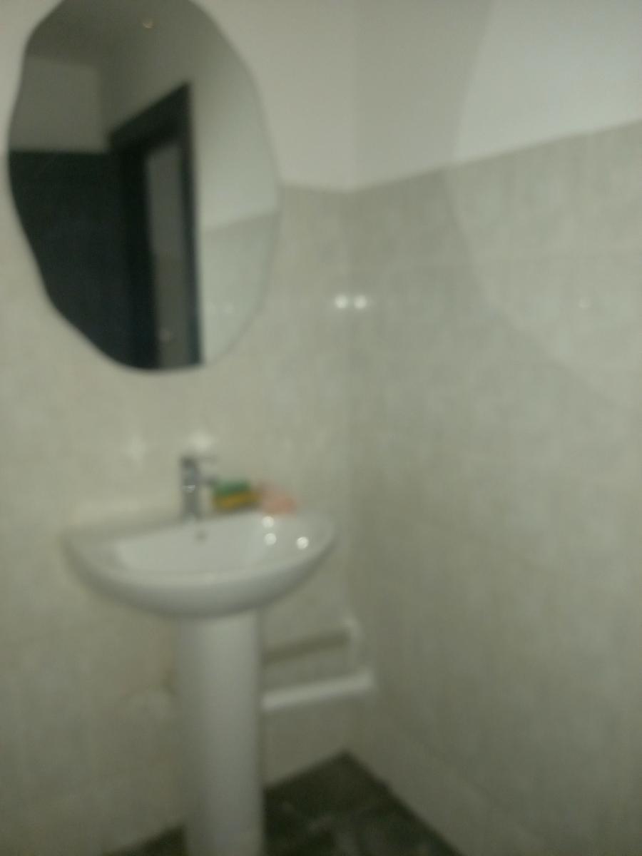 1866521796178432