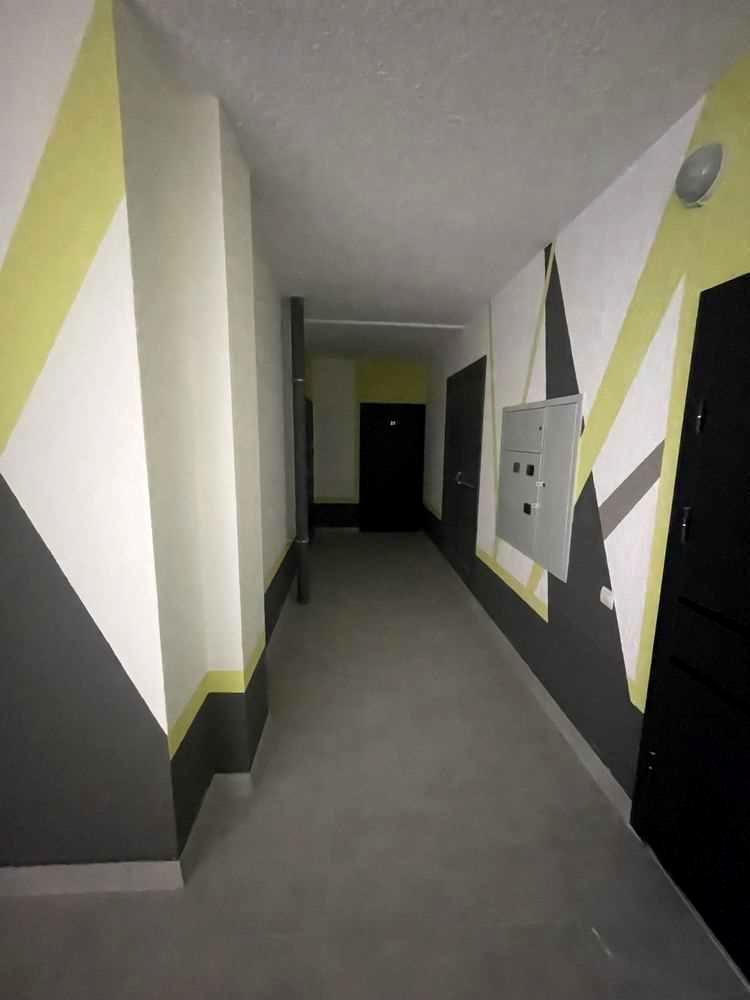 1866522250915389