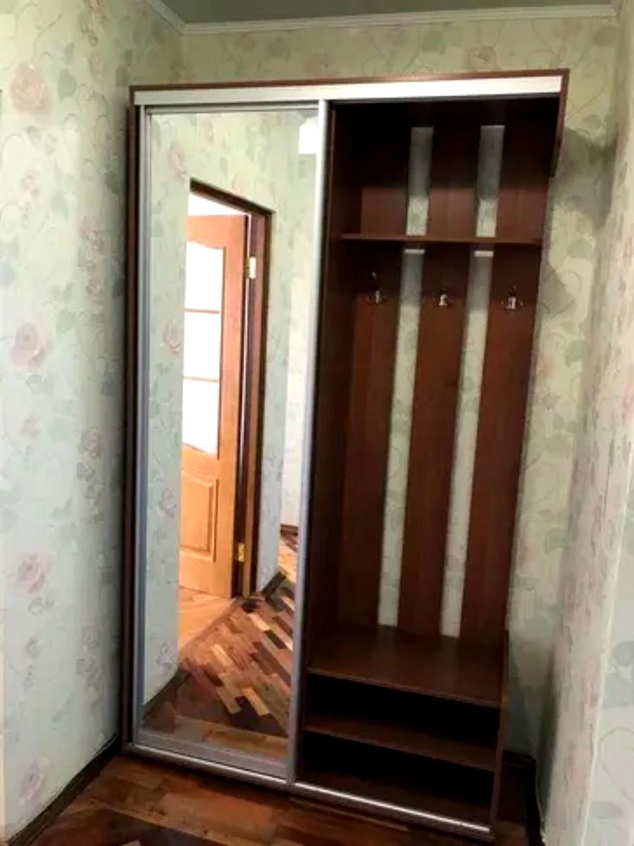 1866522803162358