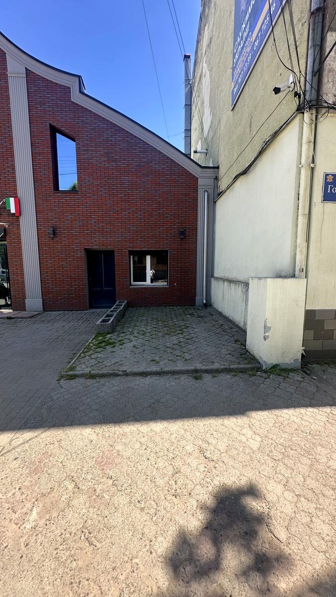 1866523342099506