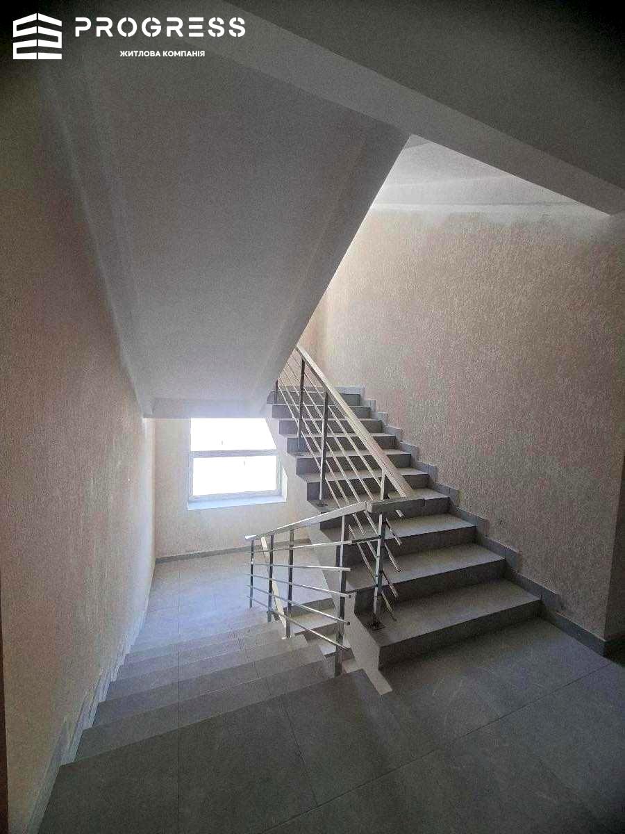 1866523549930279