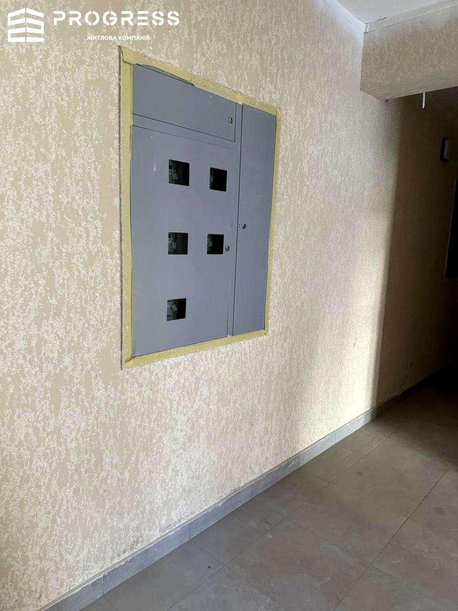 1866523552213213