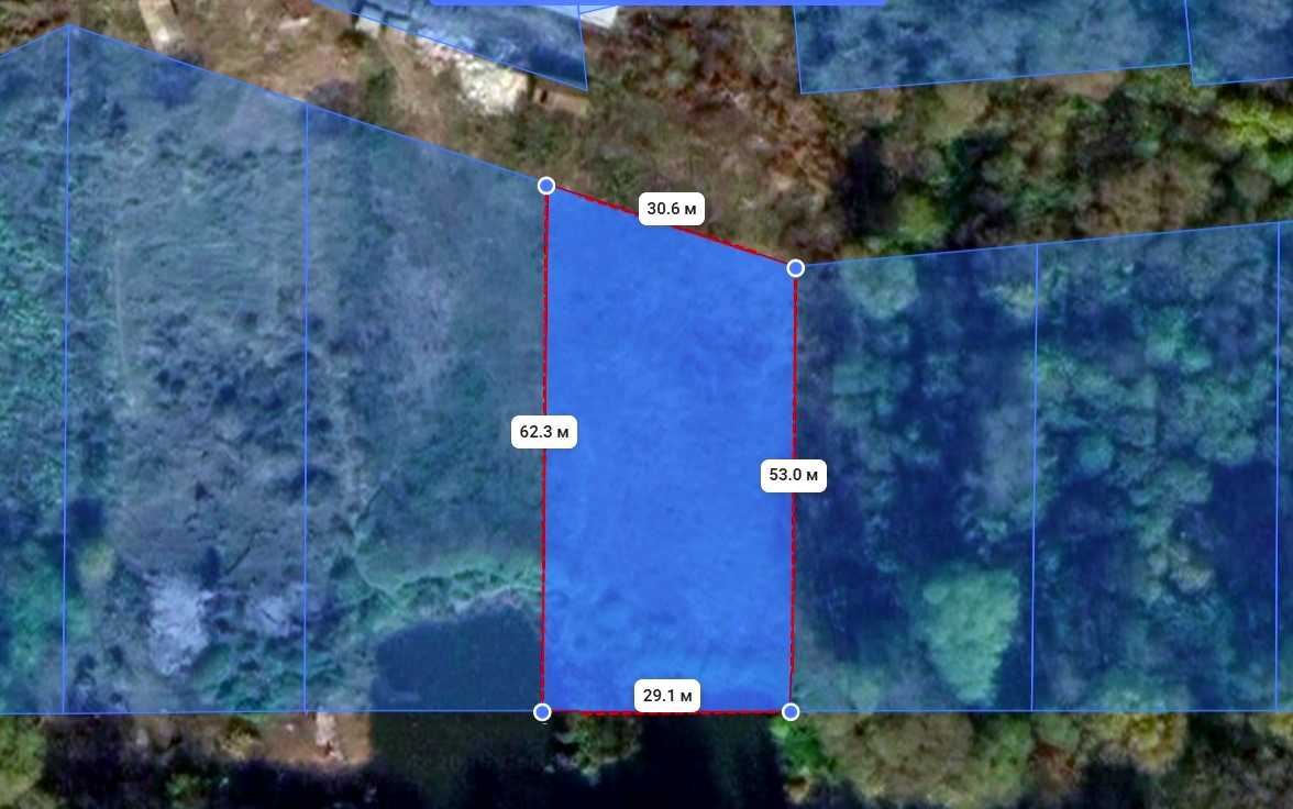 1866525758930384