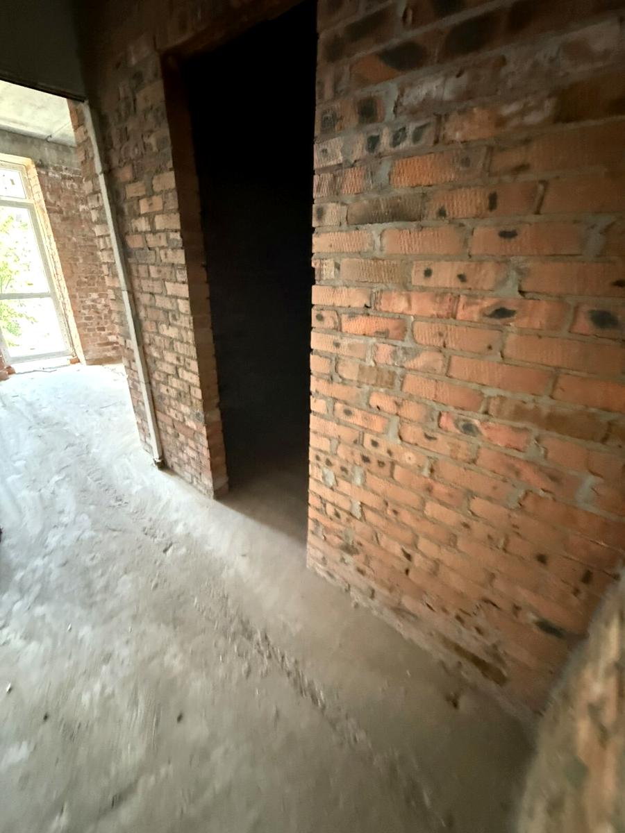 1866528063402684