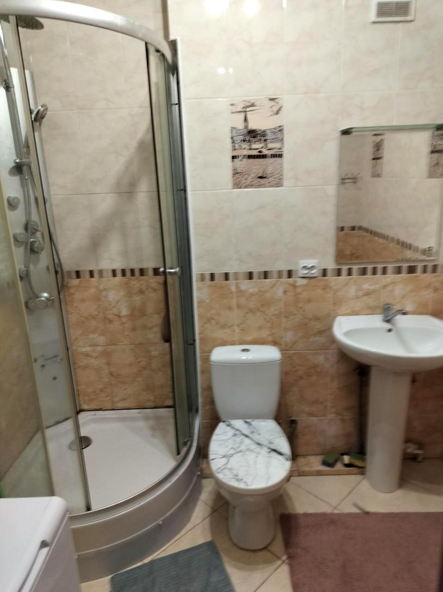 1866528853547330