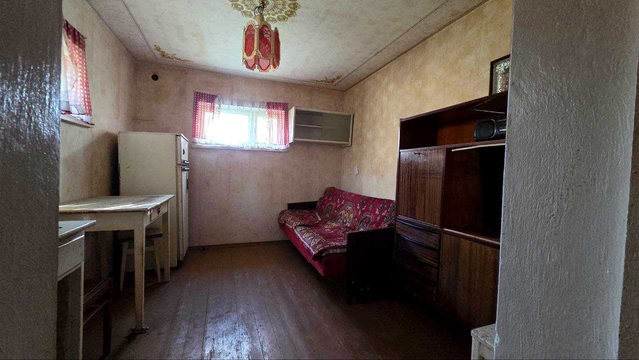 1866534877860053