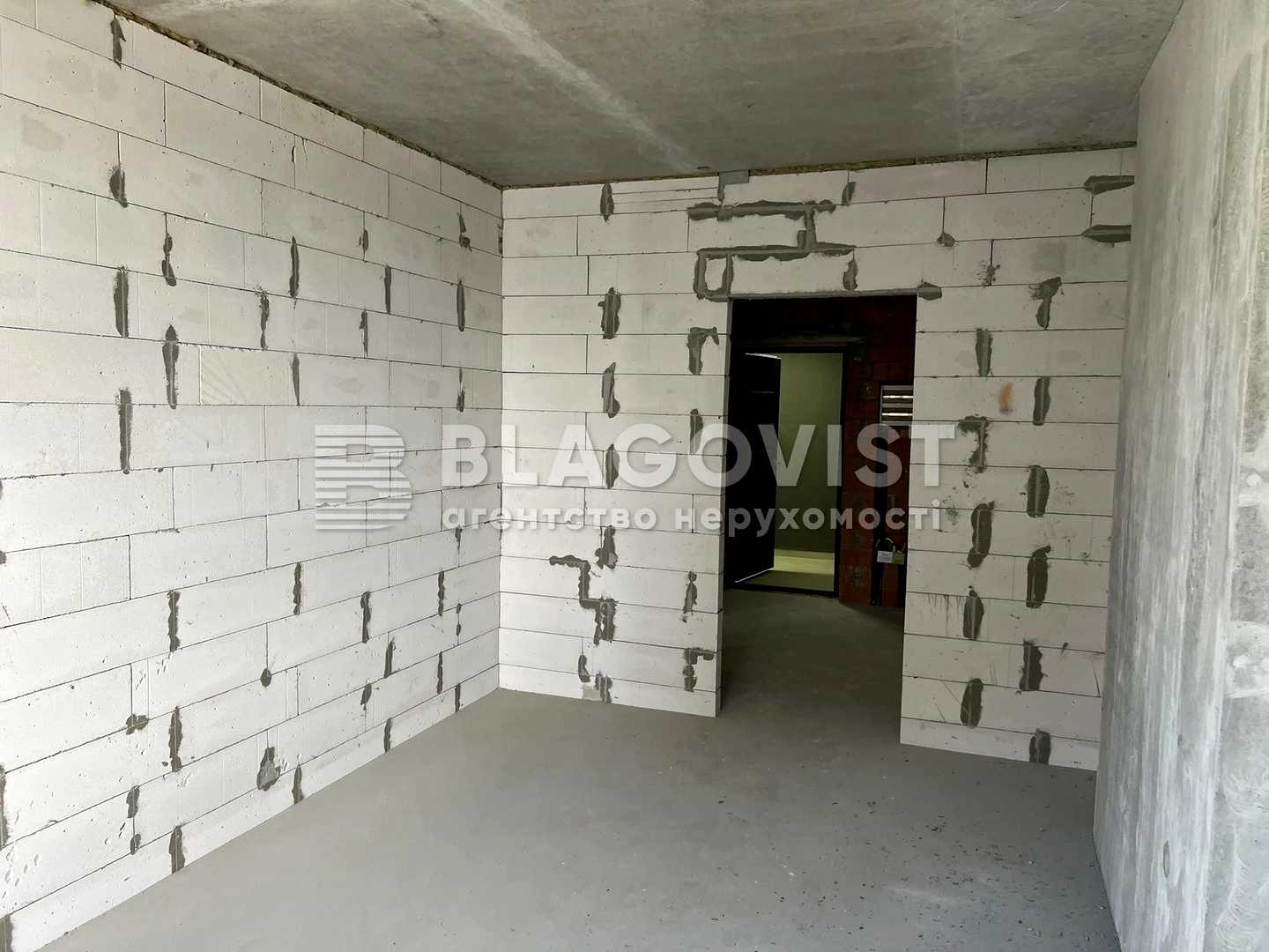 1866551107621288
