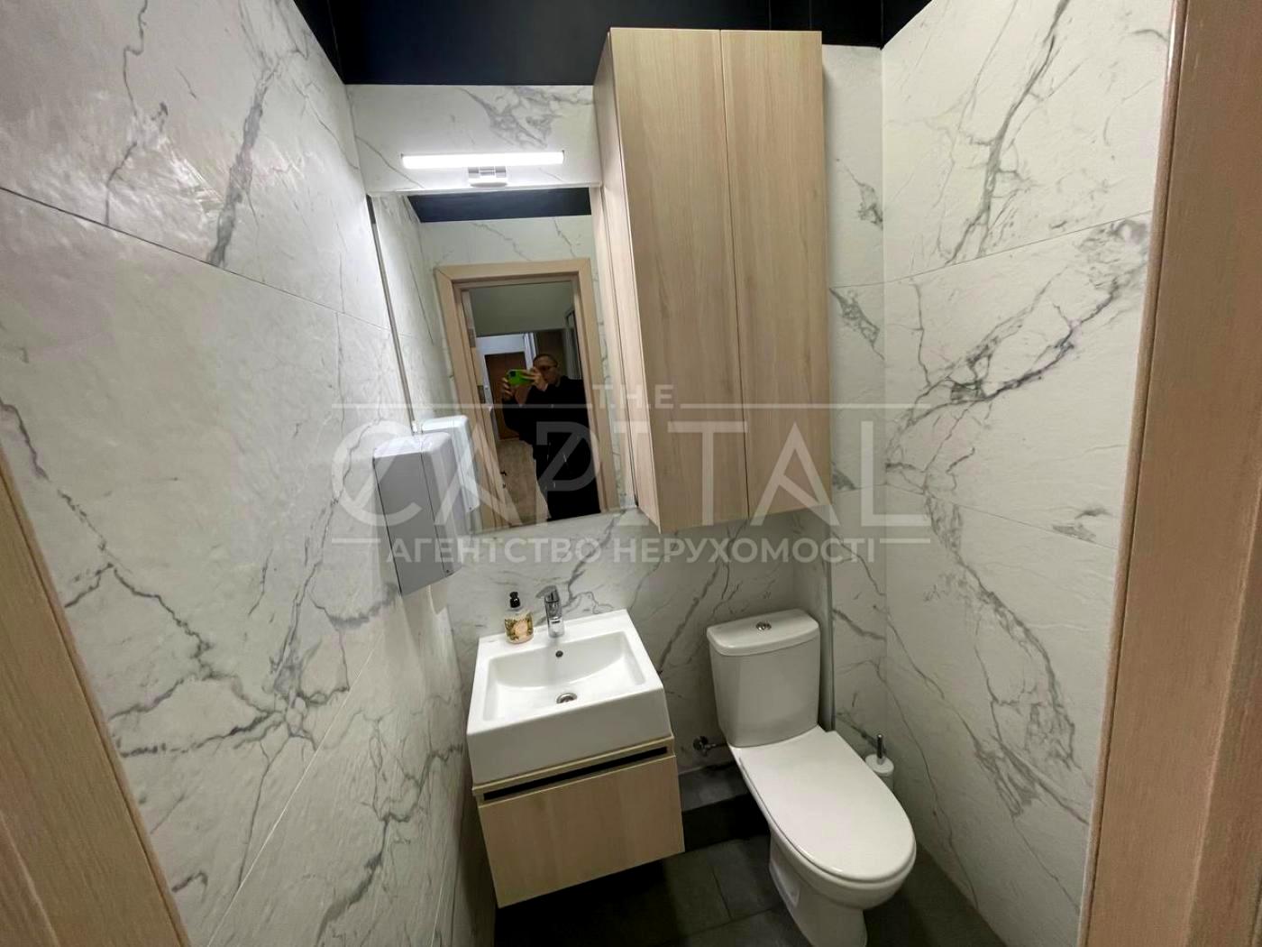 1866553683512518