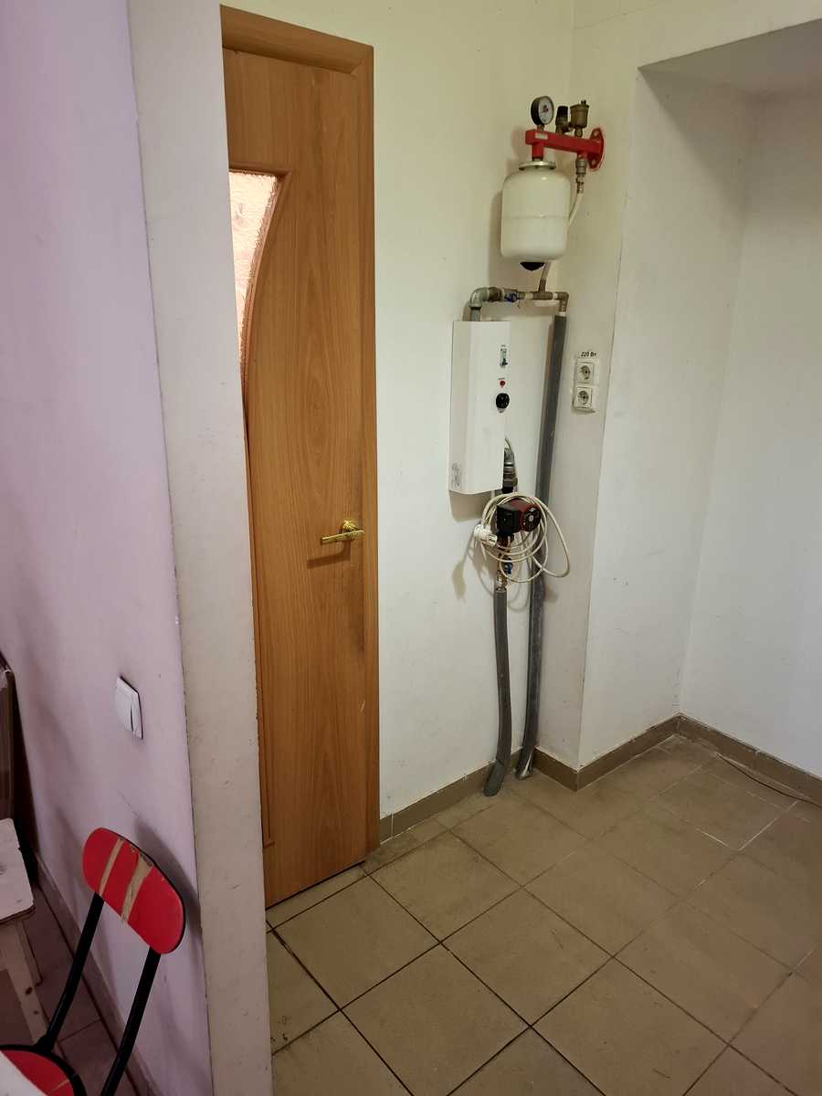 1866592742554609