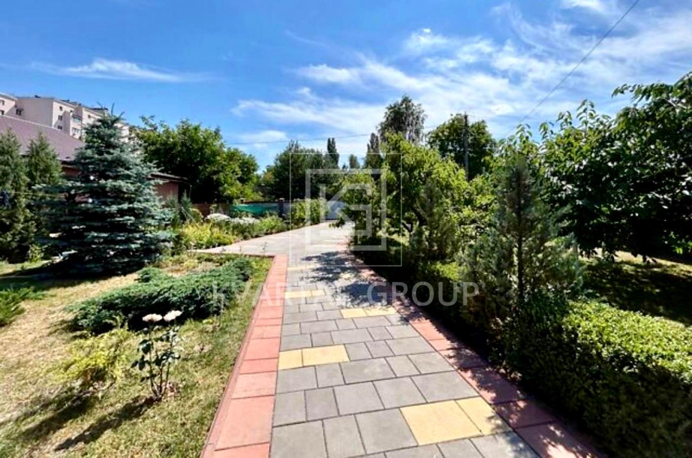 1866600061703799