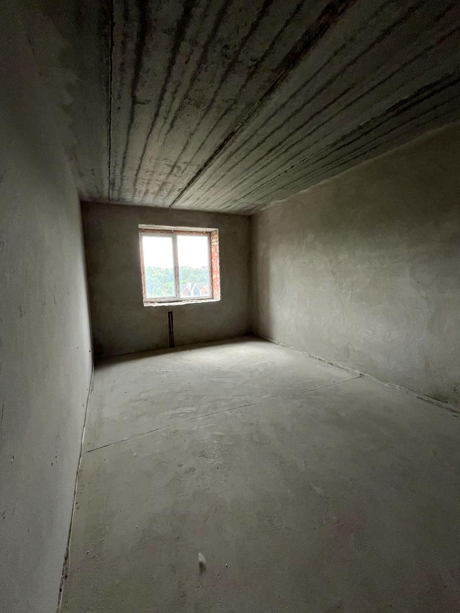 1866603065943908