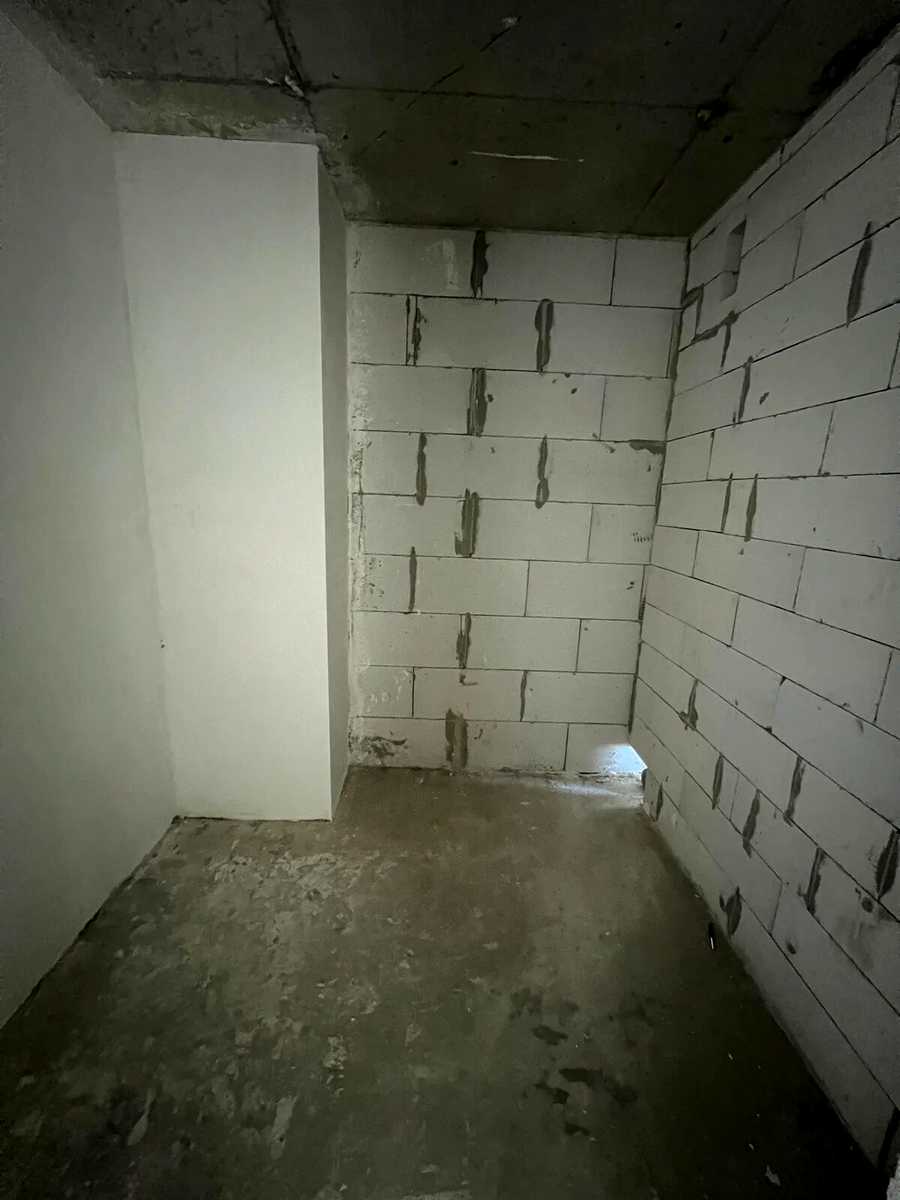 1866605541406070