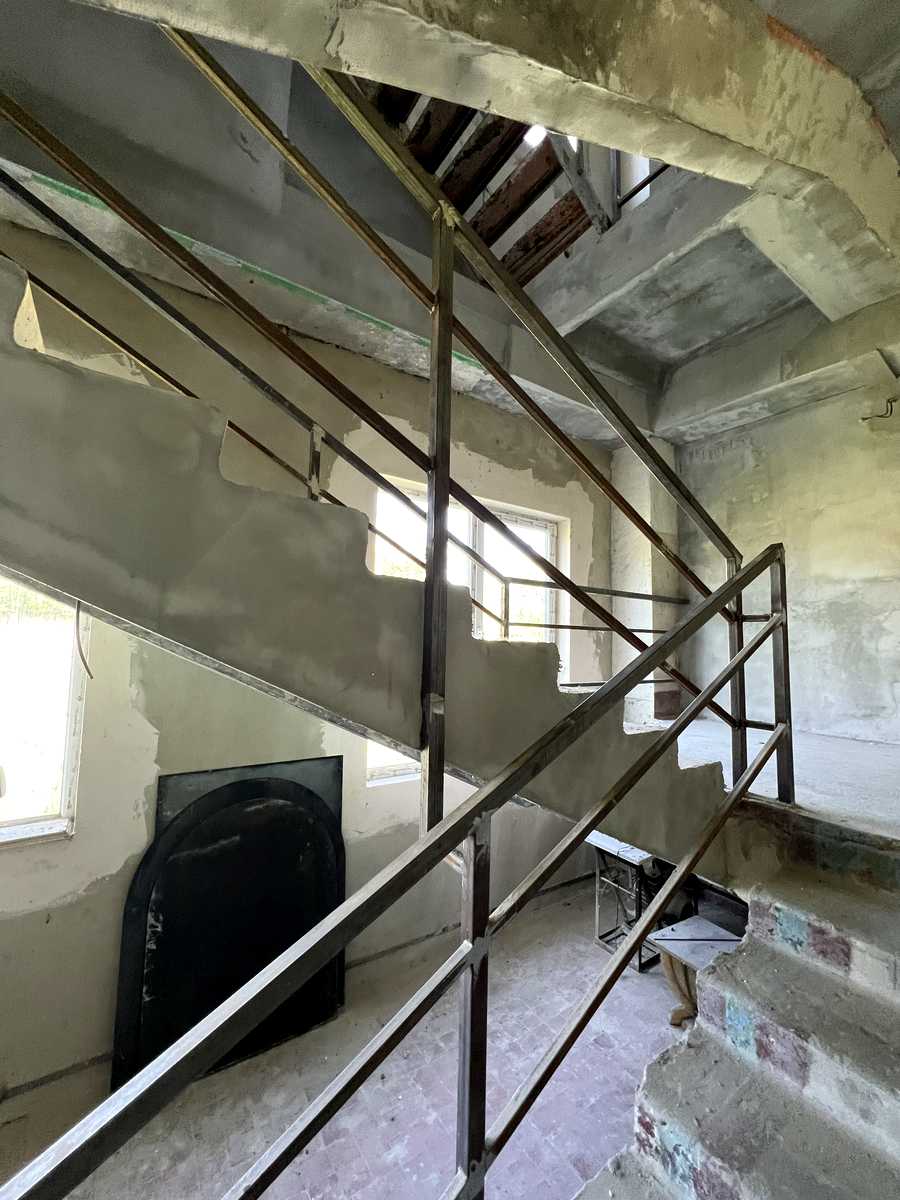 1866623106826189