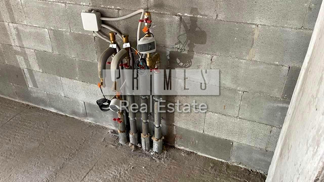 1866706463537371