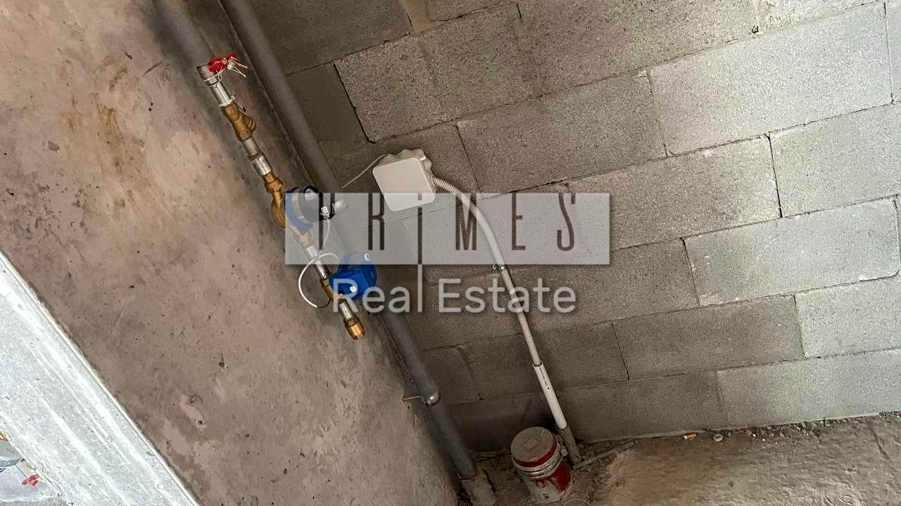 1866706463842156