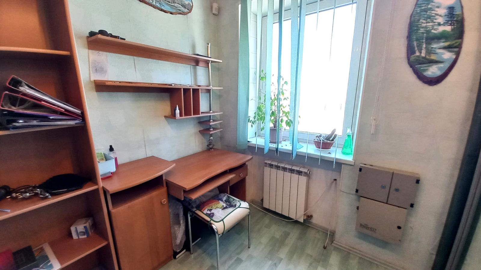 1866780773497046