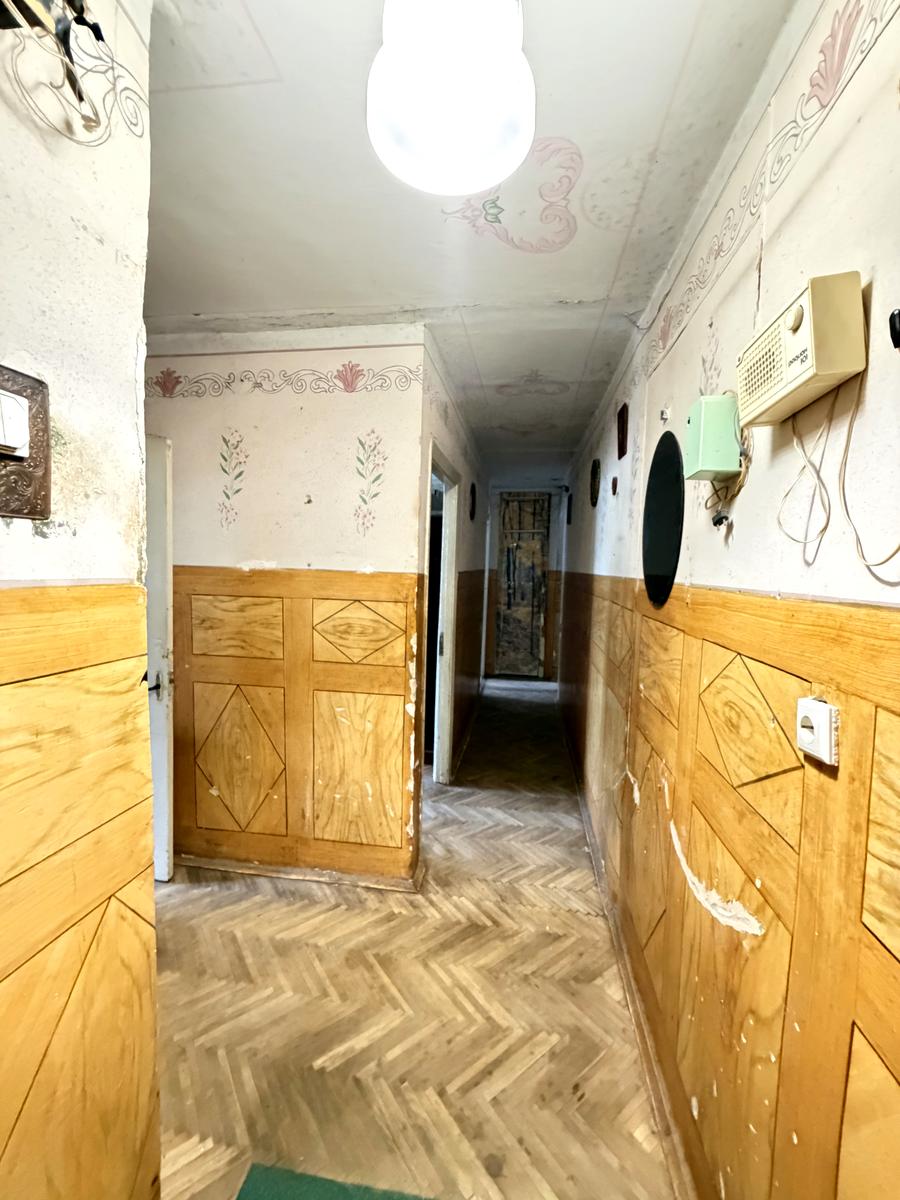 1866781737475075