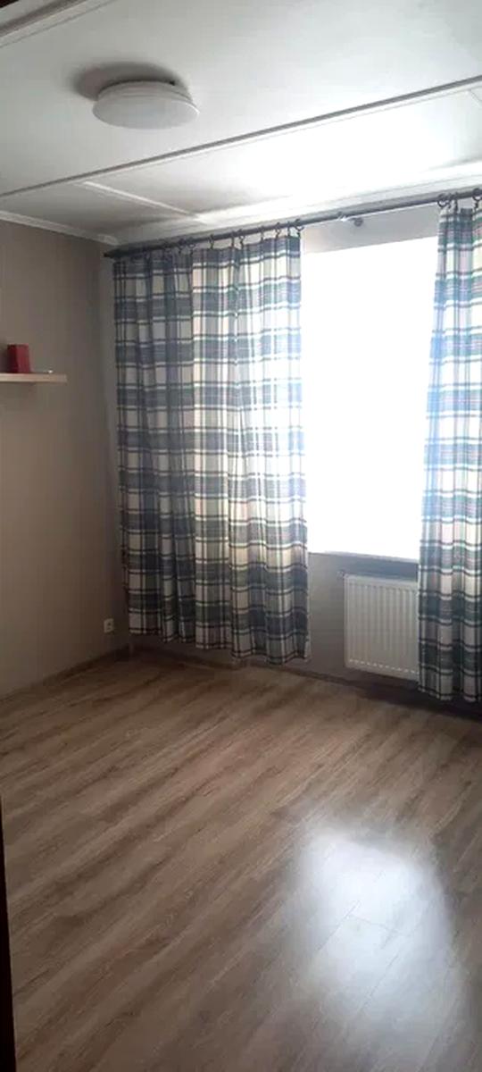 1866784244999836