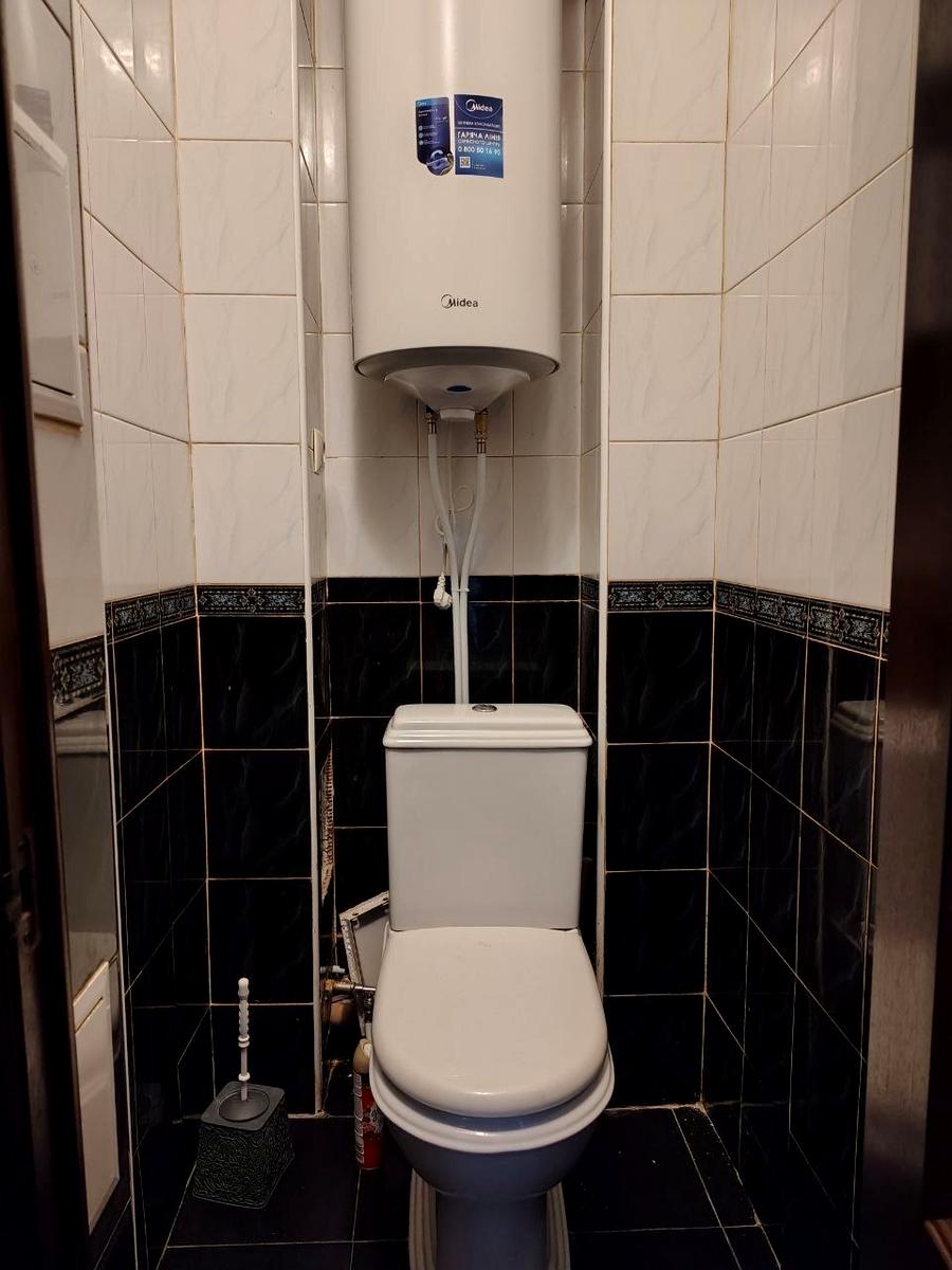 1866785926626493