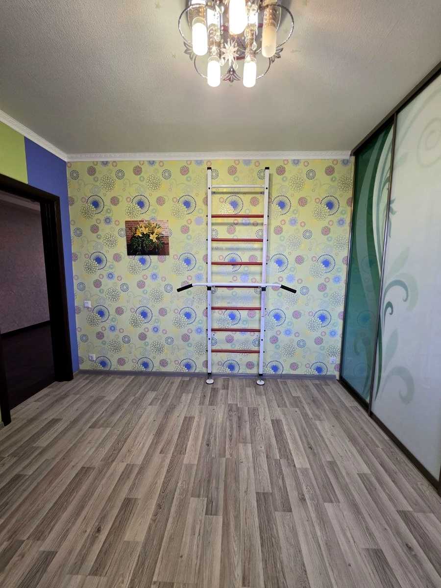 1866788885903935