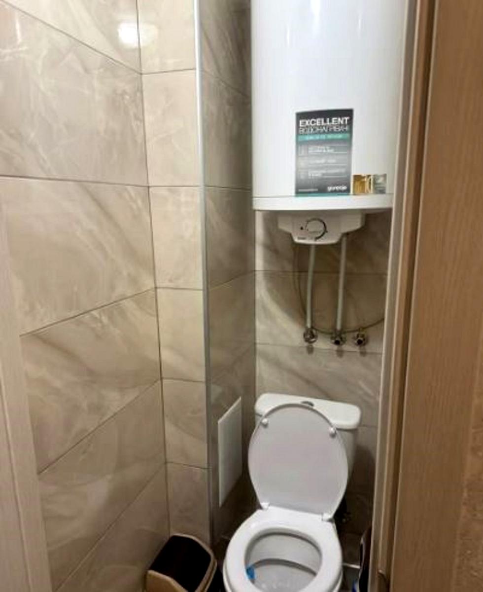 1866790730191343