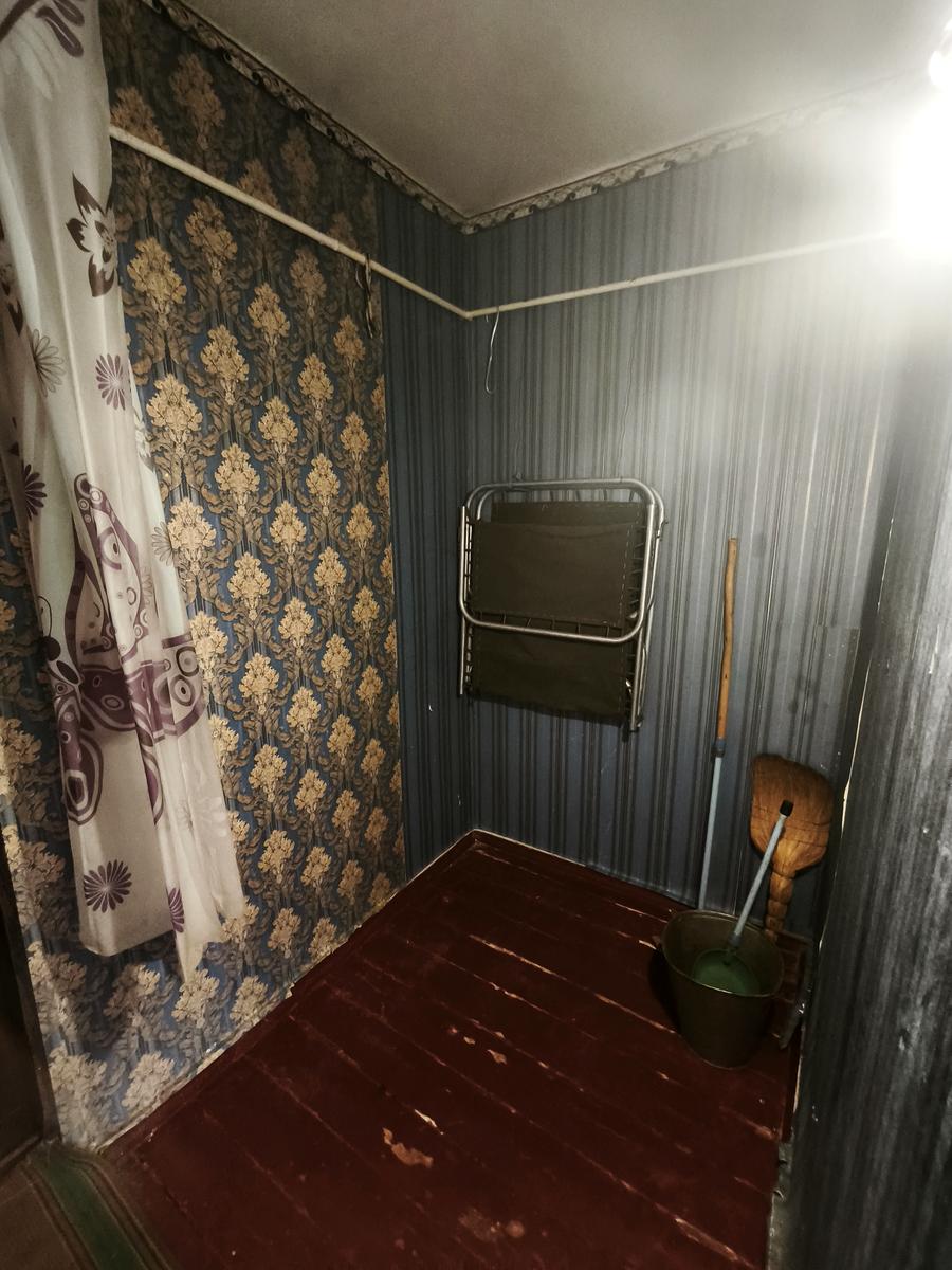 1866794407938328