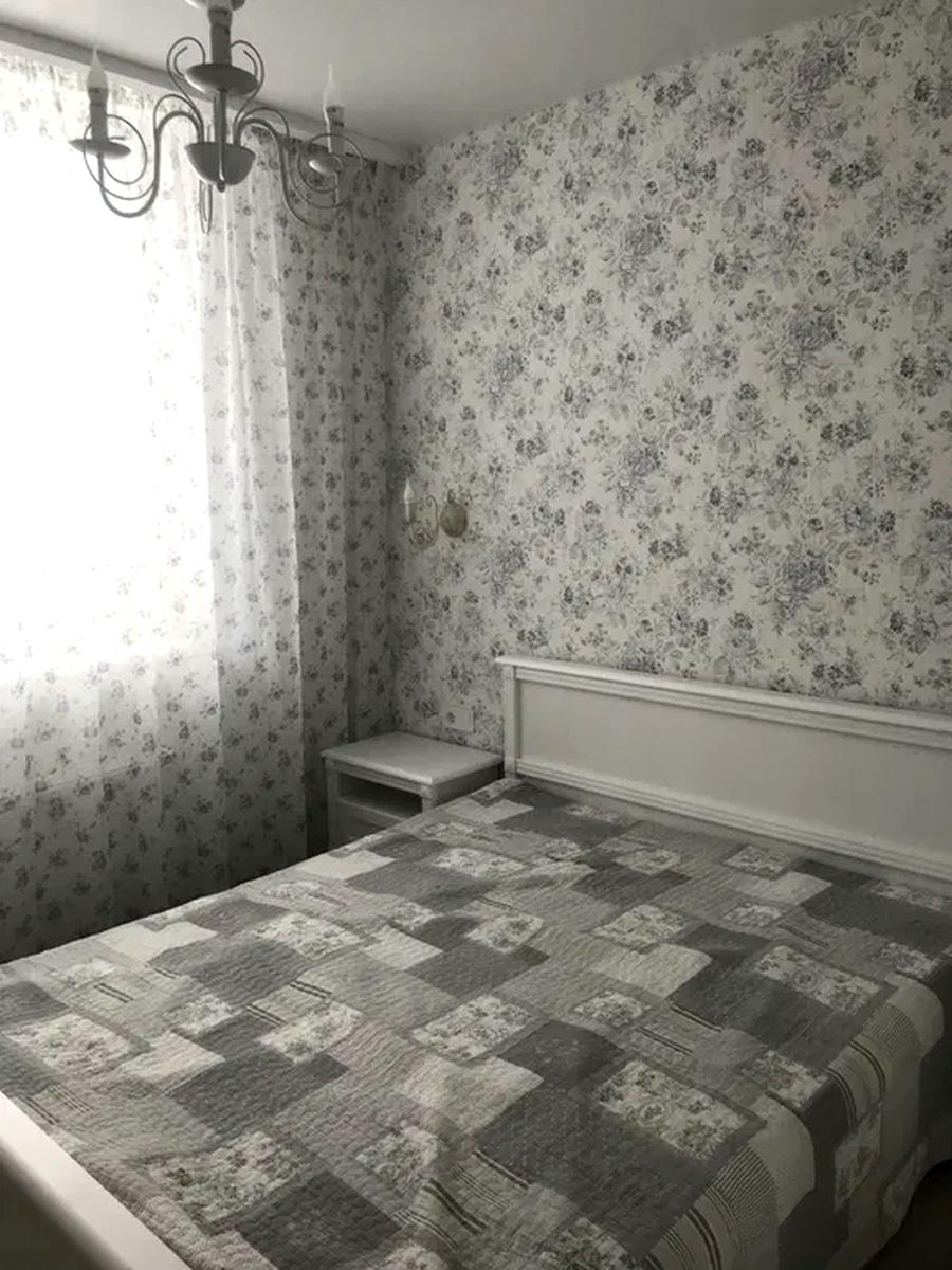 1866795066518356
