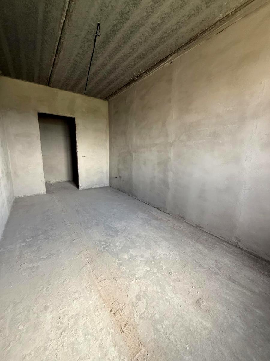 1866796077625502