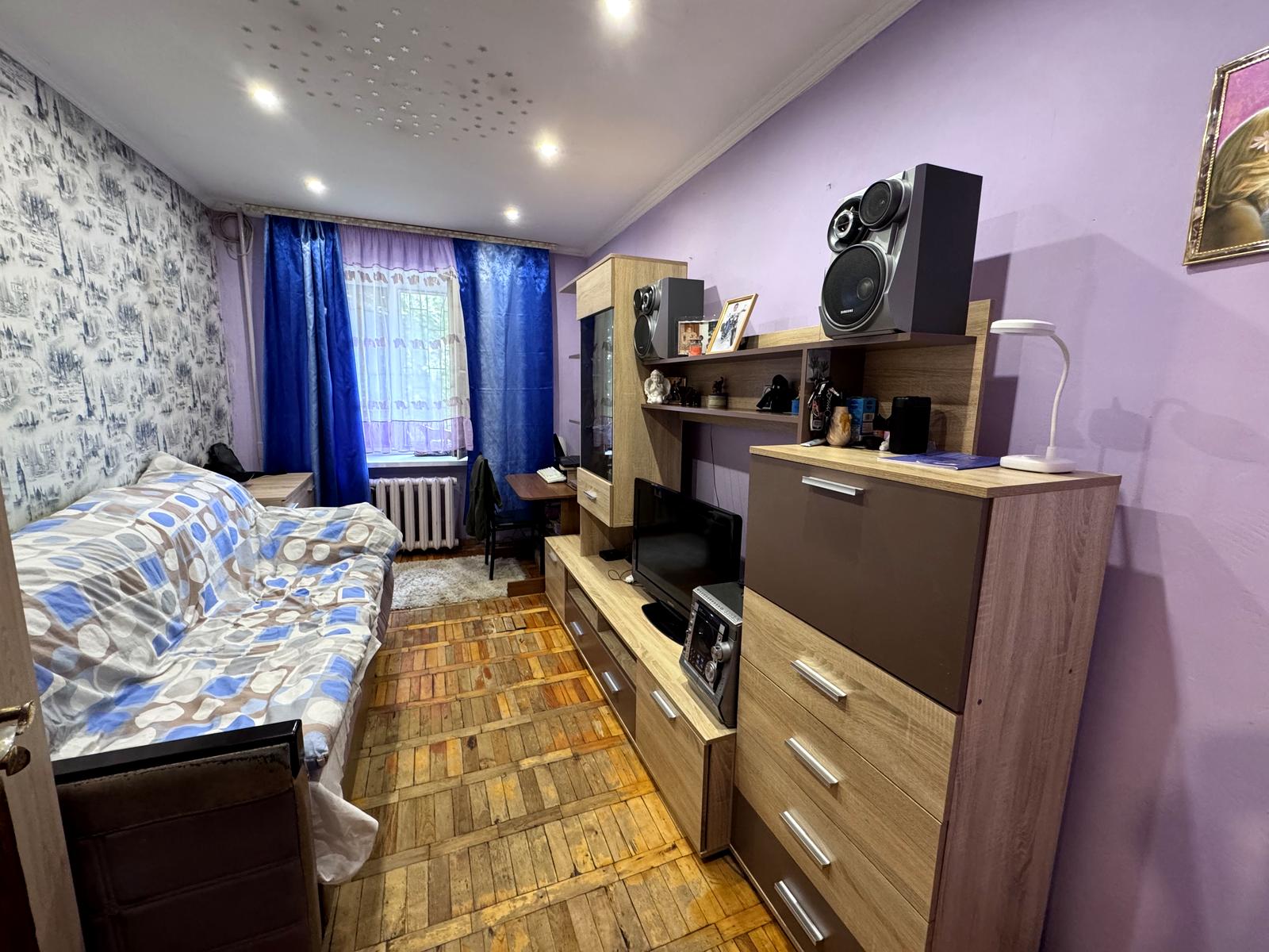 1866796261479096
