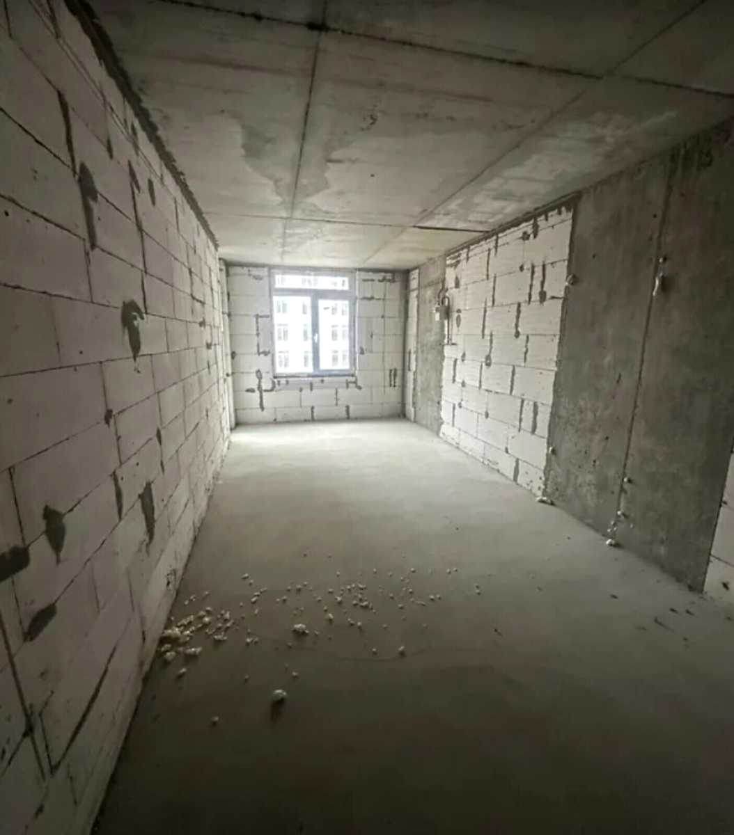1866797996870695