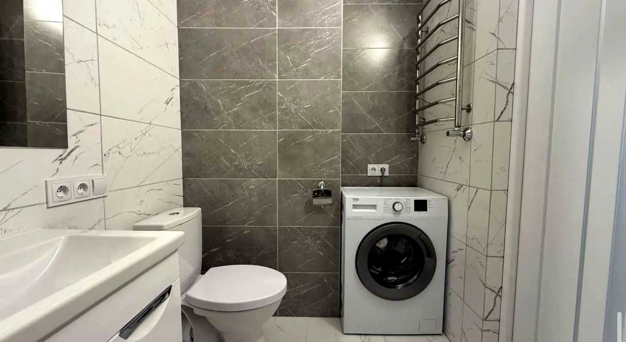 1866799866554310