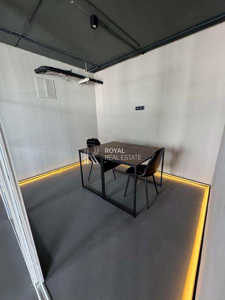 1866802627616761