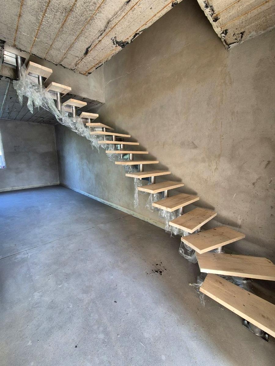 1866808950301326