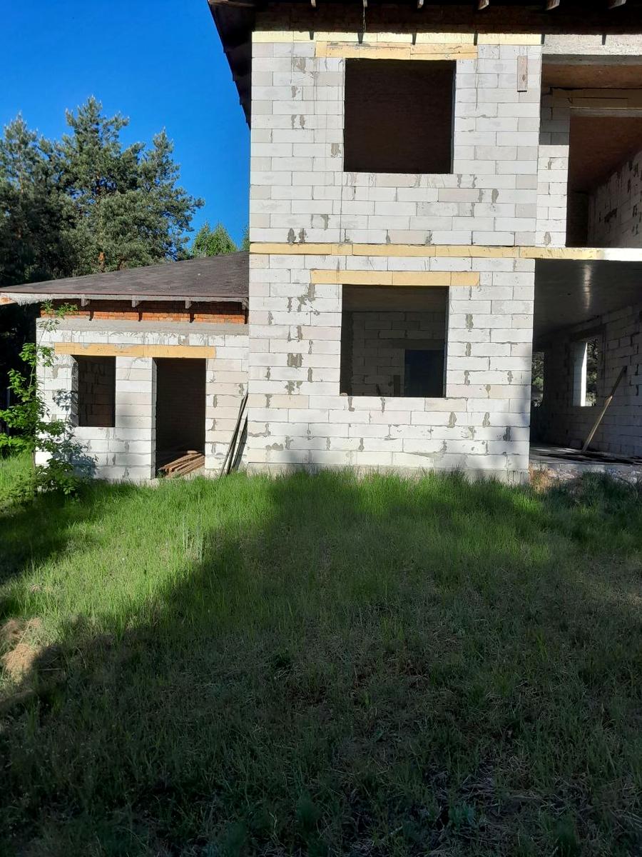 1866813713295601