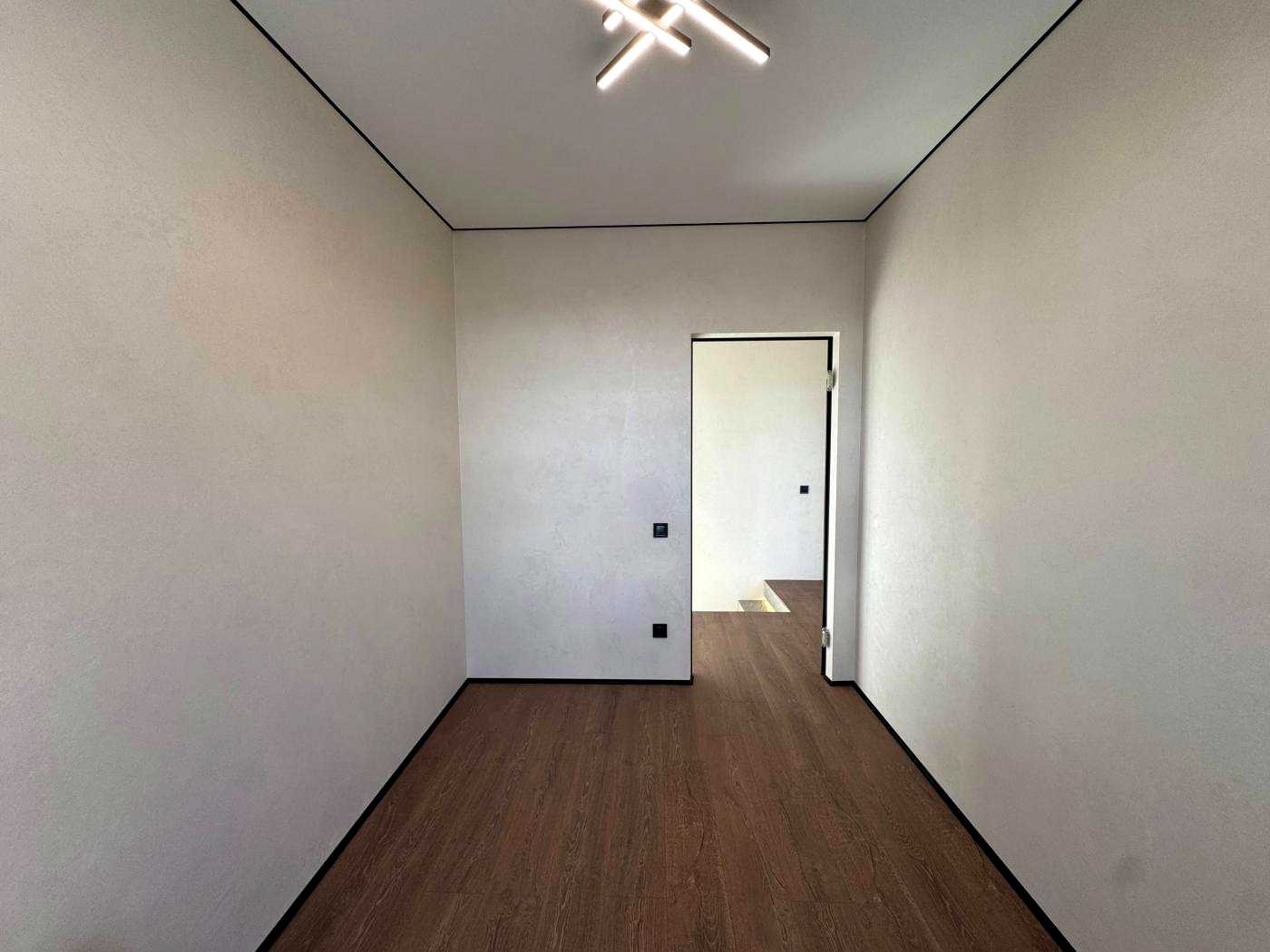 1866826787500051
