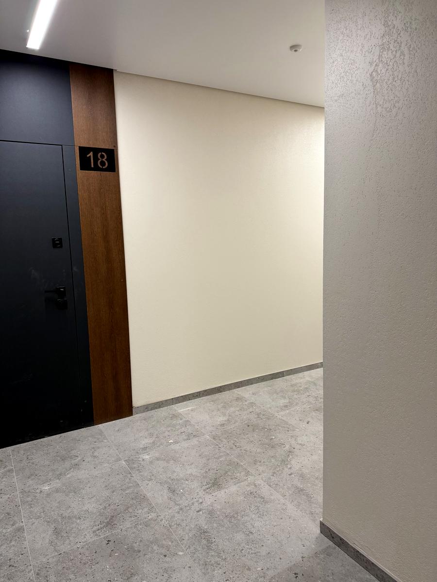 1866869374758108