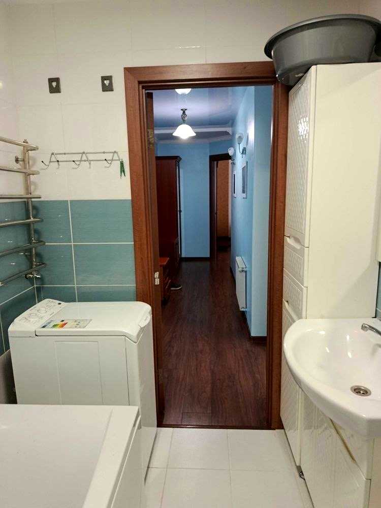 1866872592737725