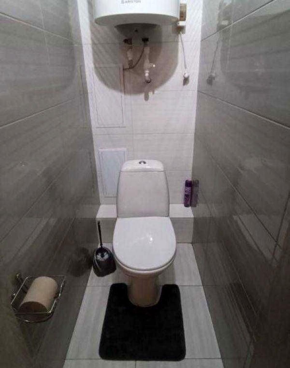 1866875671451125