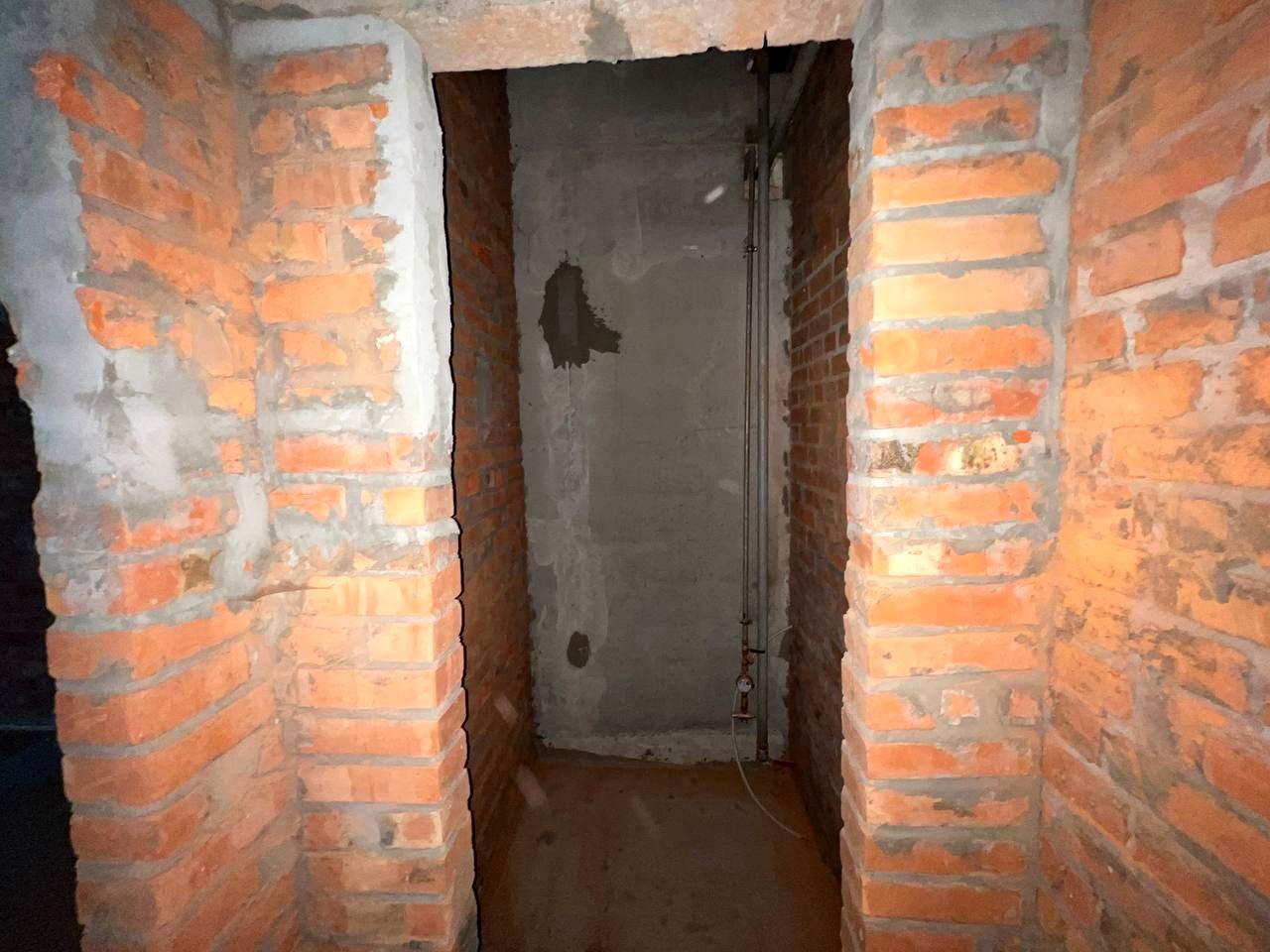 1866878359036172
