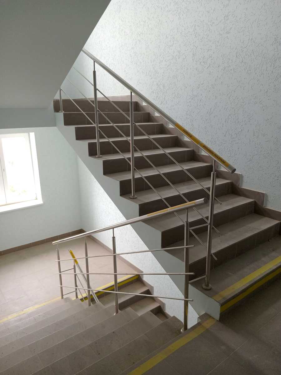 1866878857372823