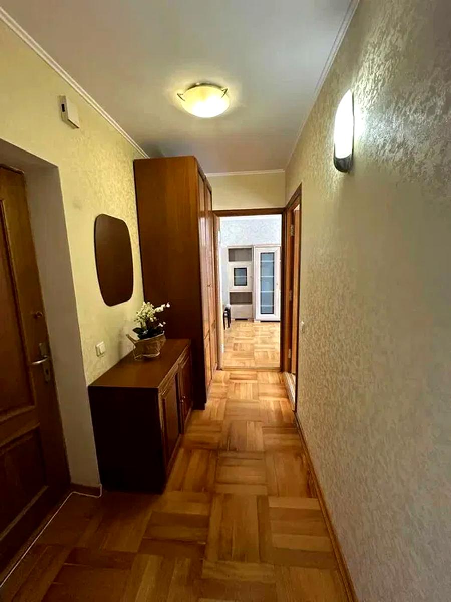 1866884602532926