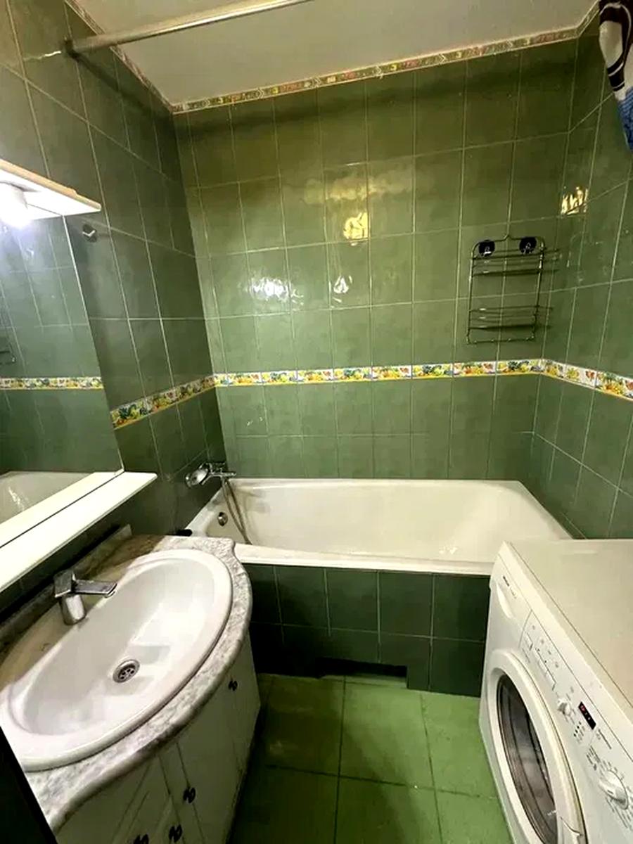 1866884602608874