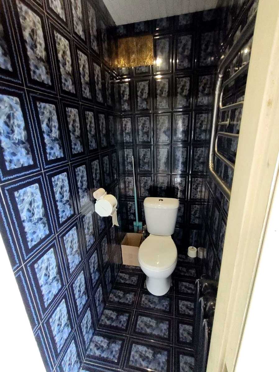 1866885543258285