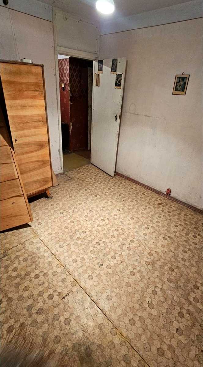 1866889754811693