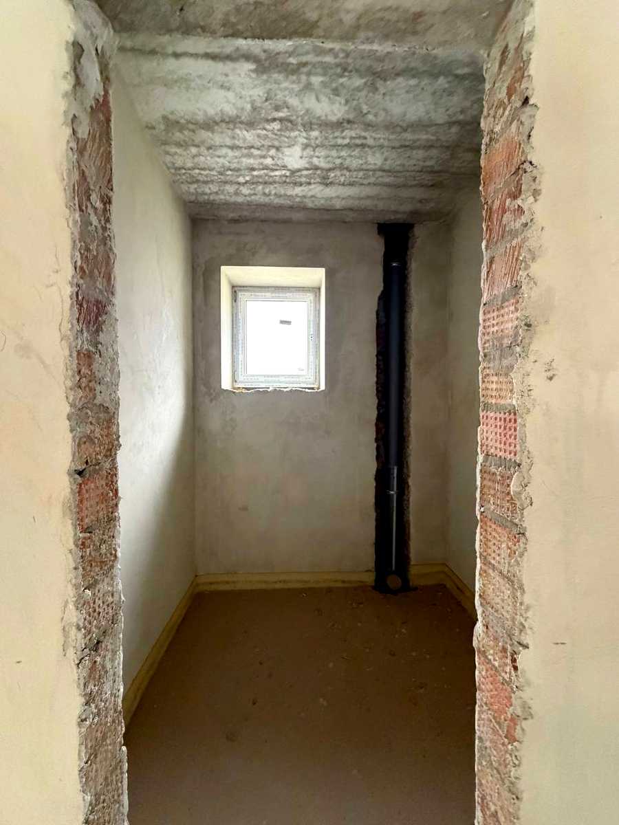 1866892835195078