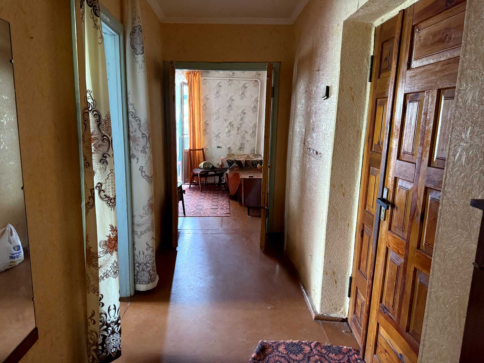 1866892894486569